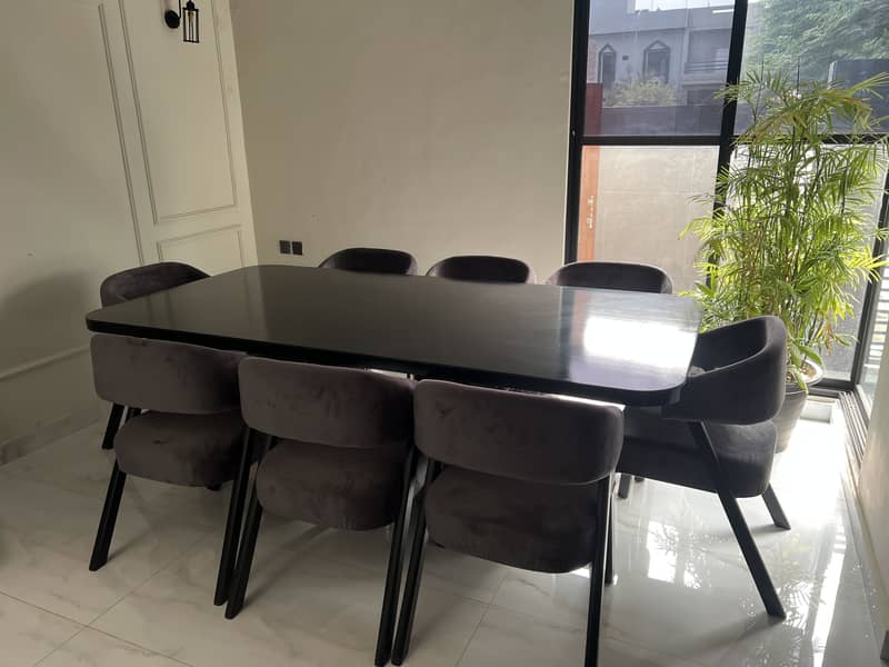 Dinning tabel 8