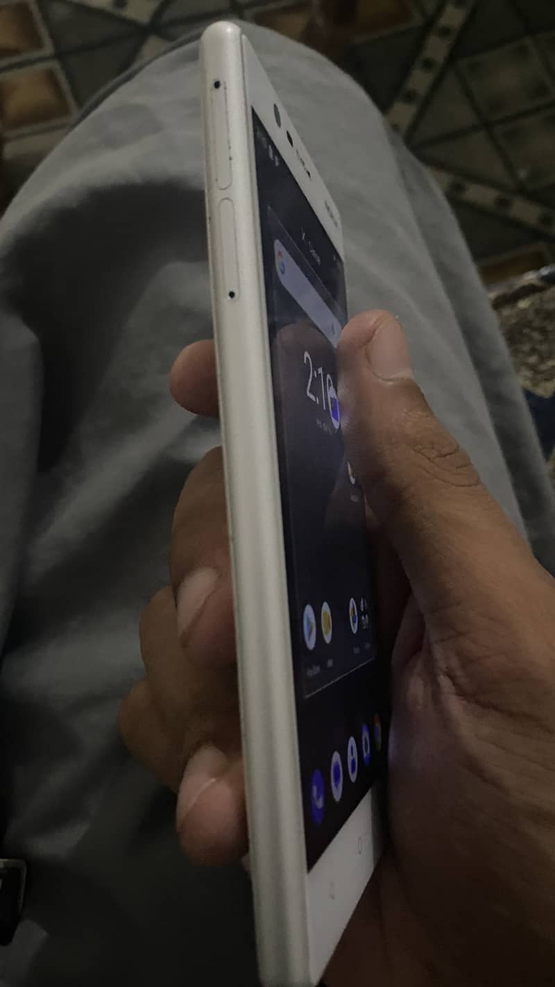 Nokia 4