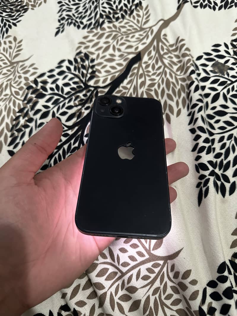 Apple iPhone 13 4
