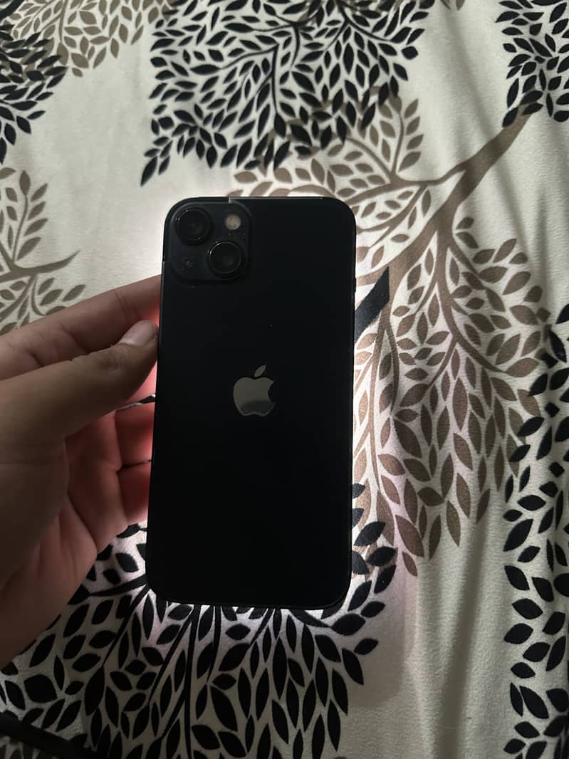 Apple iPhone 13 5