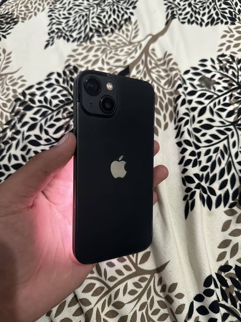 Apple iPhone 13 6