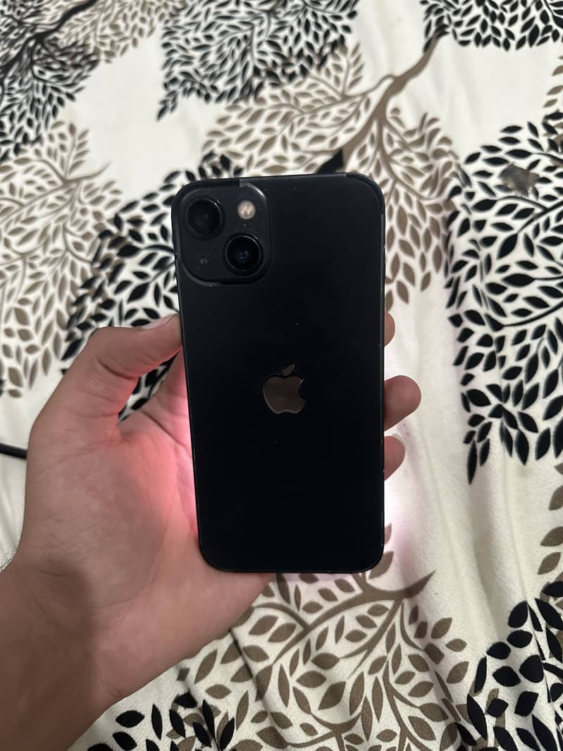 Apple iPhone 13 7
