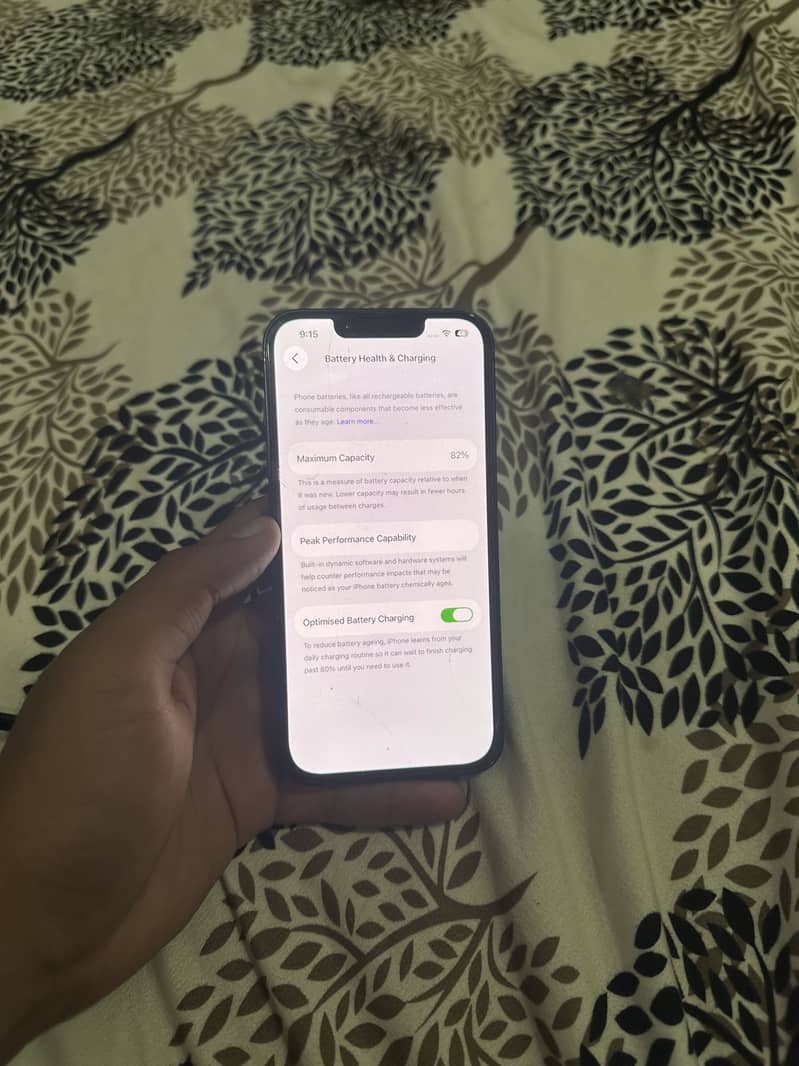Apple iPhone 13 9