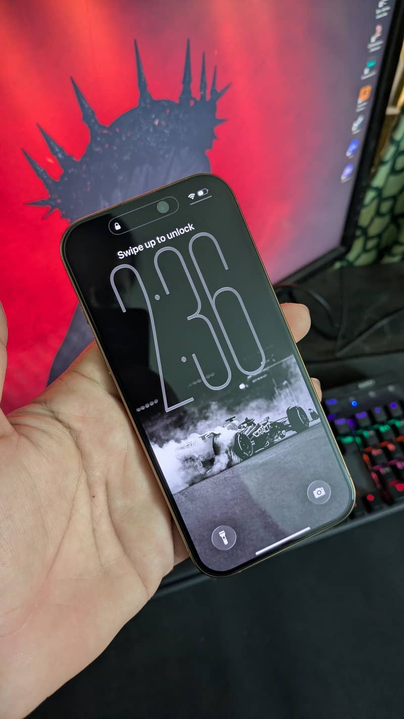 iPhone 16 Pro 1