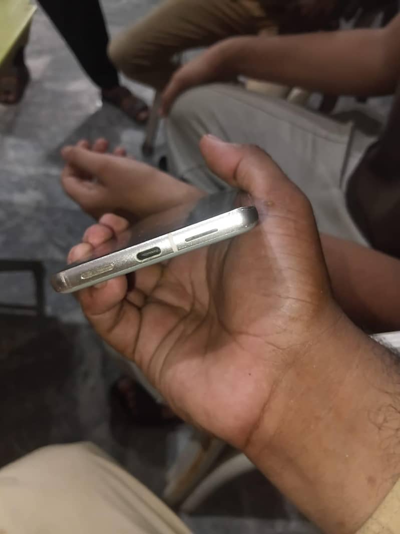 Google Pixel 7 Pro 4