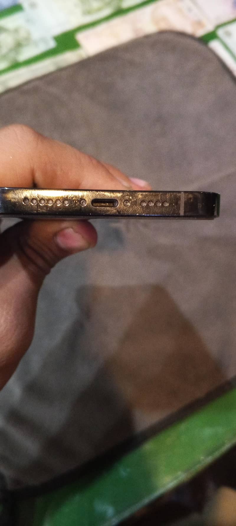 Apple iPhone 14 Pro Max 2