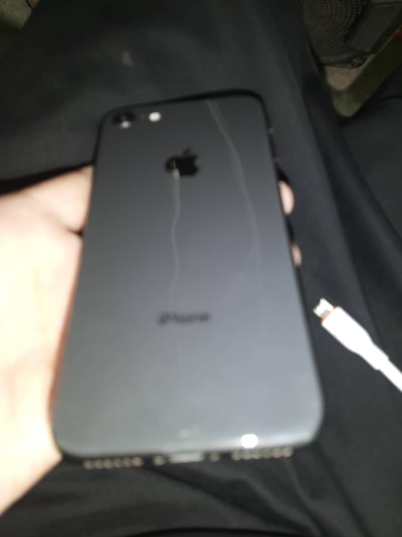 Apple iPhone 8 0