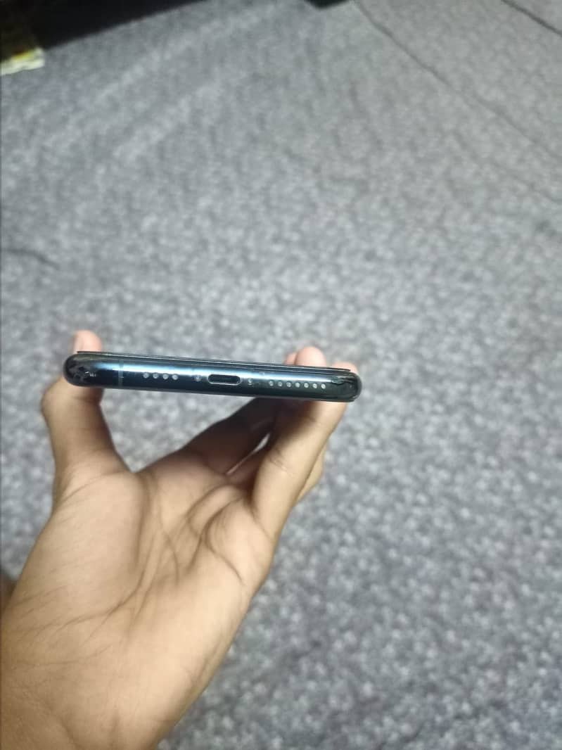 Apple iPhone 11 Pro Max 3