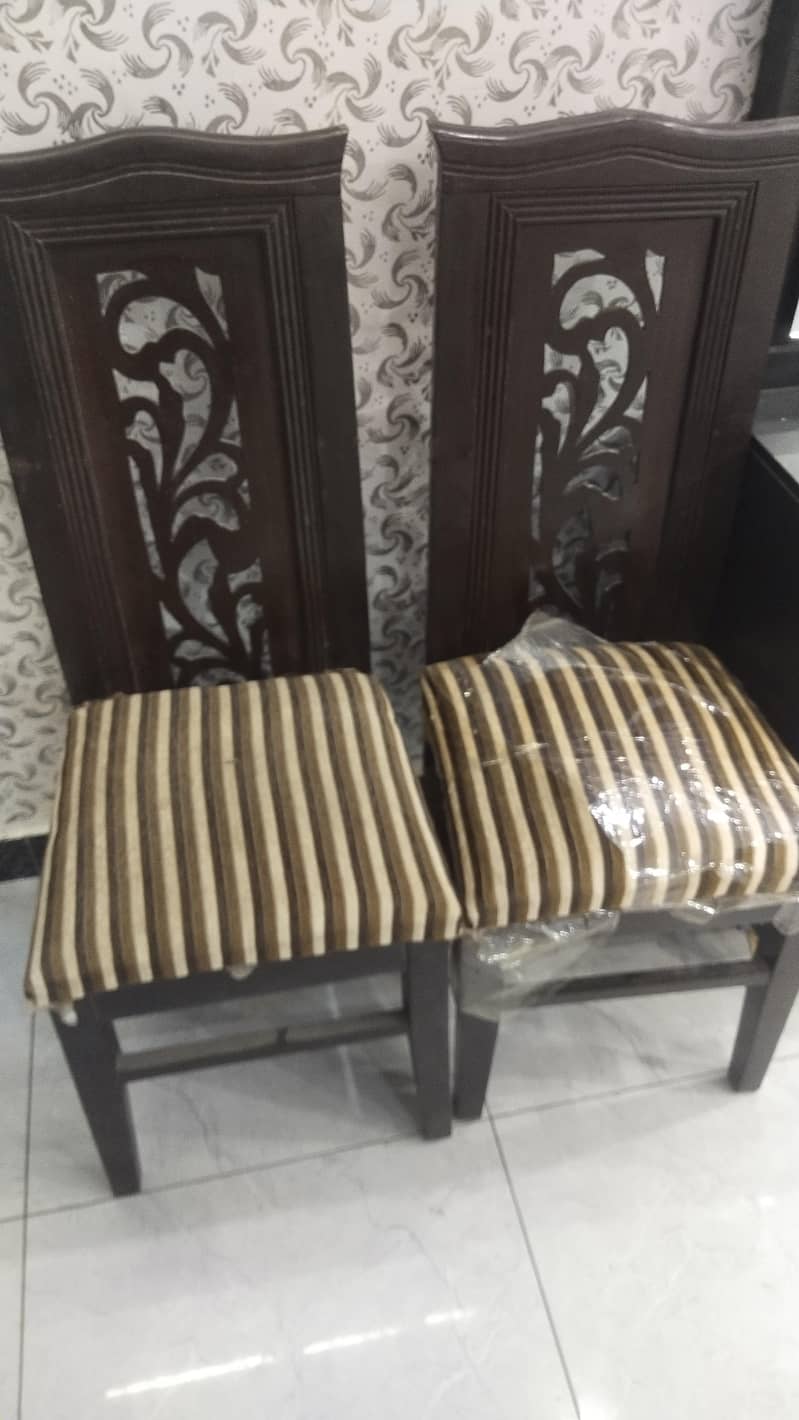dining table 4 chair 6