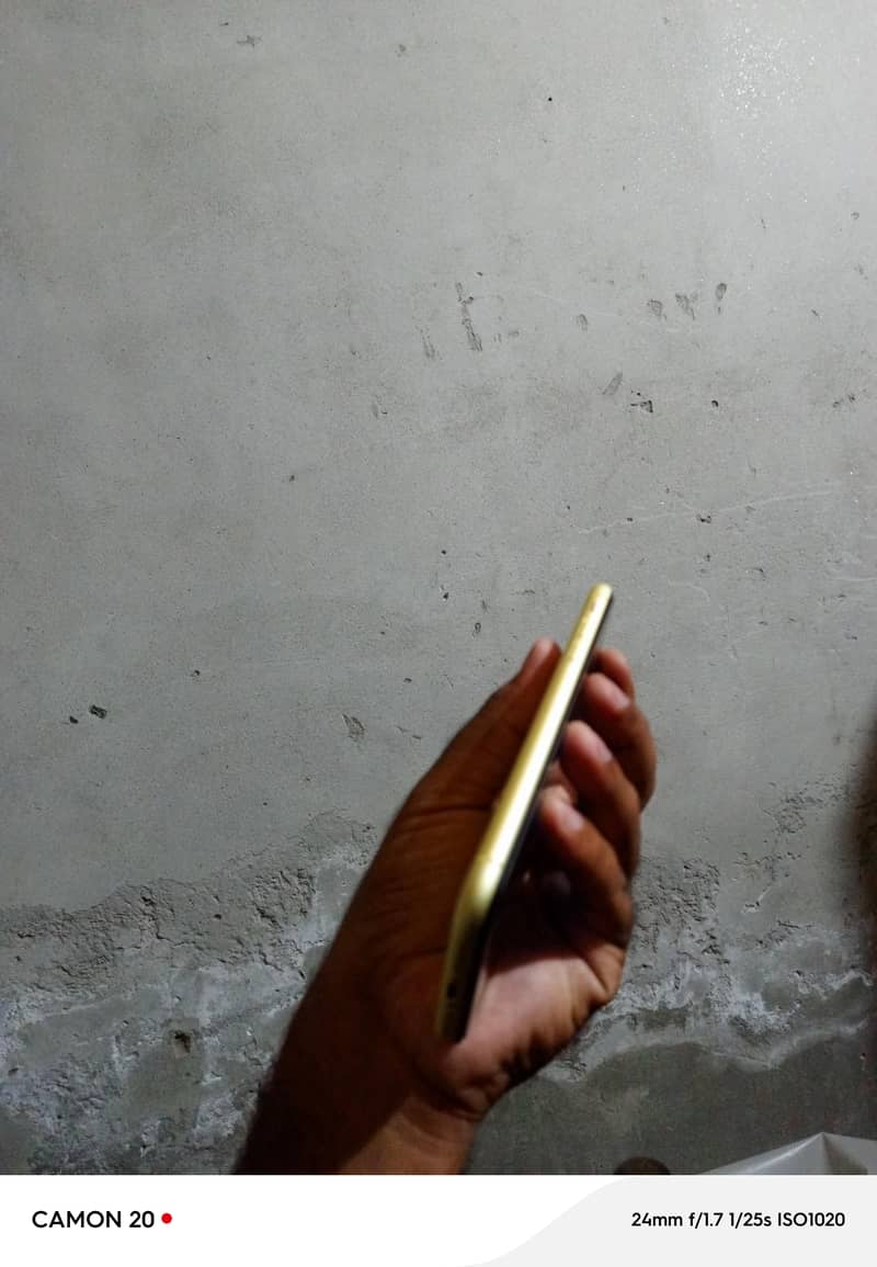 Apple iPhone 11 3