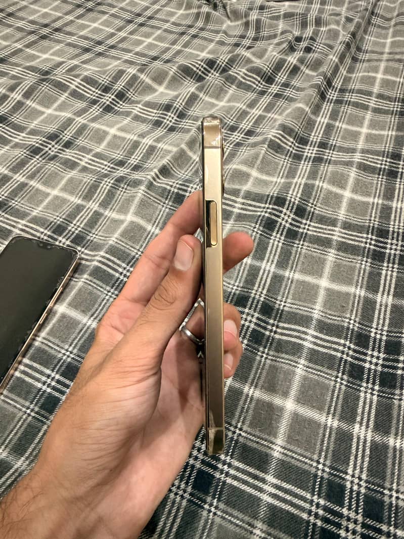 iPhone 12pro 1