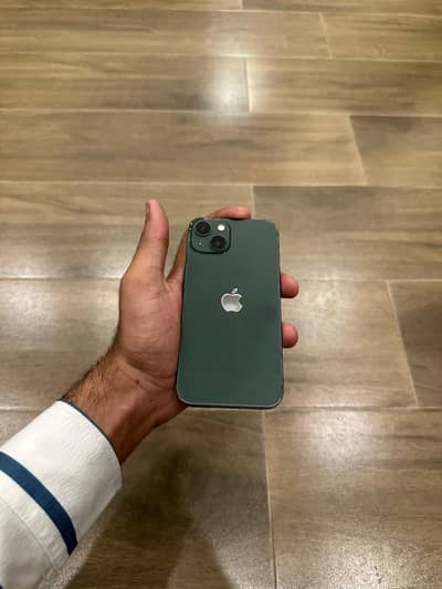 Apple iPhone 13