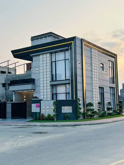 6 Marla Ultra Luxury Corner House For Sale