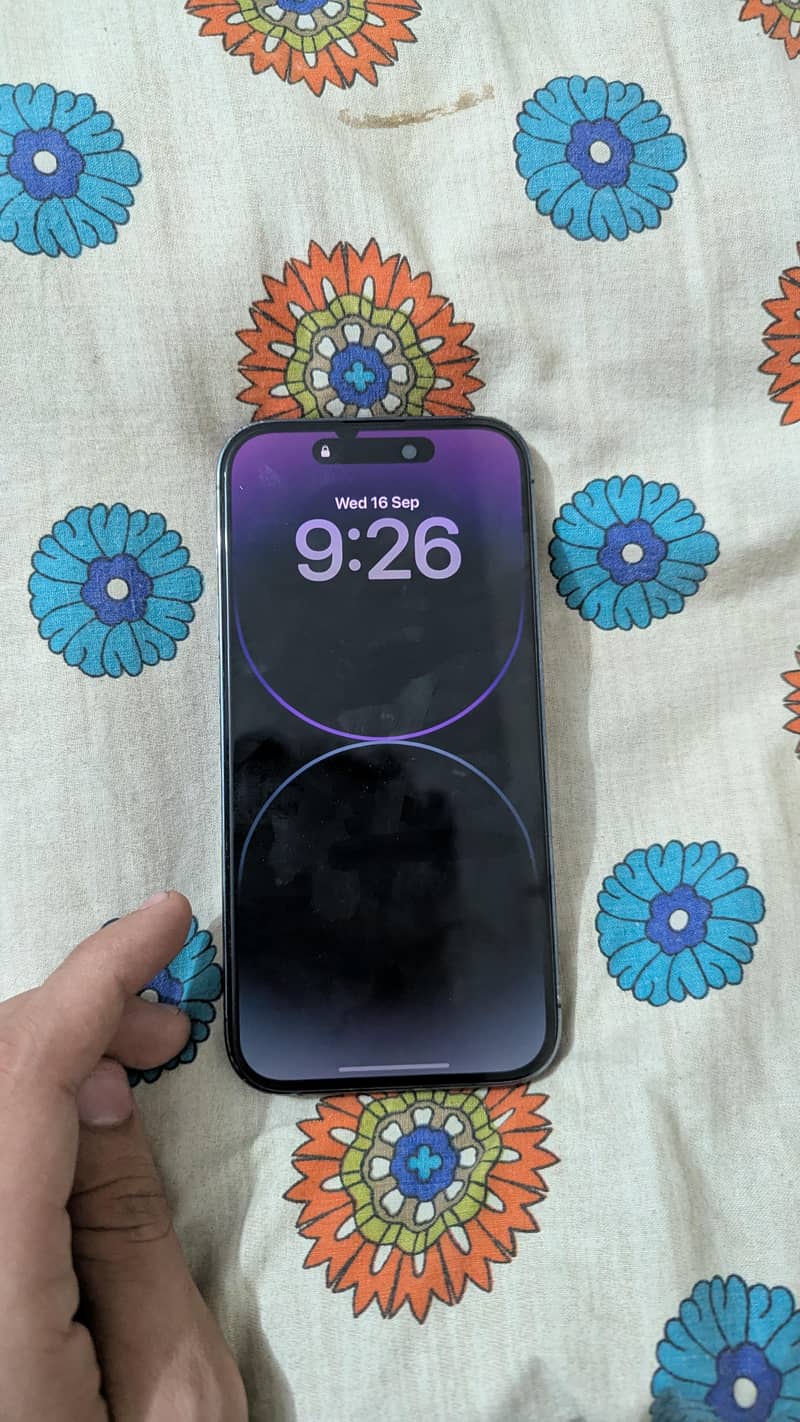 Apple iPhone 14 Pro 1