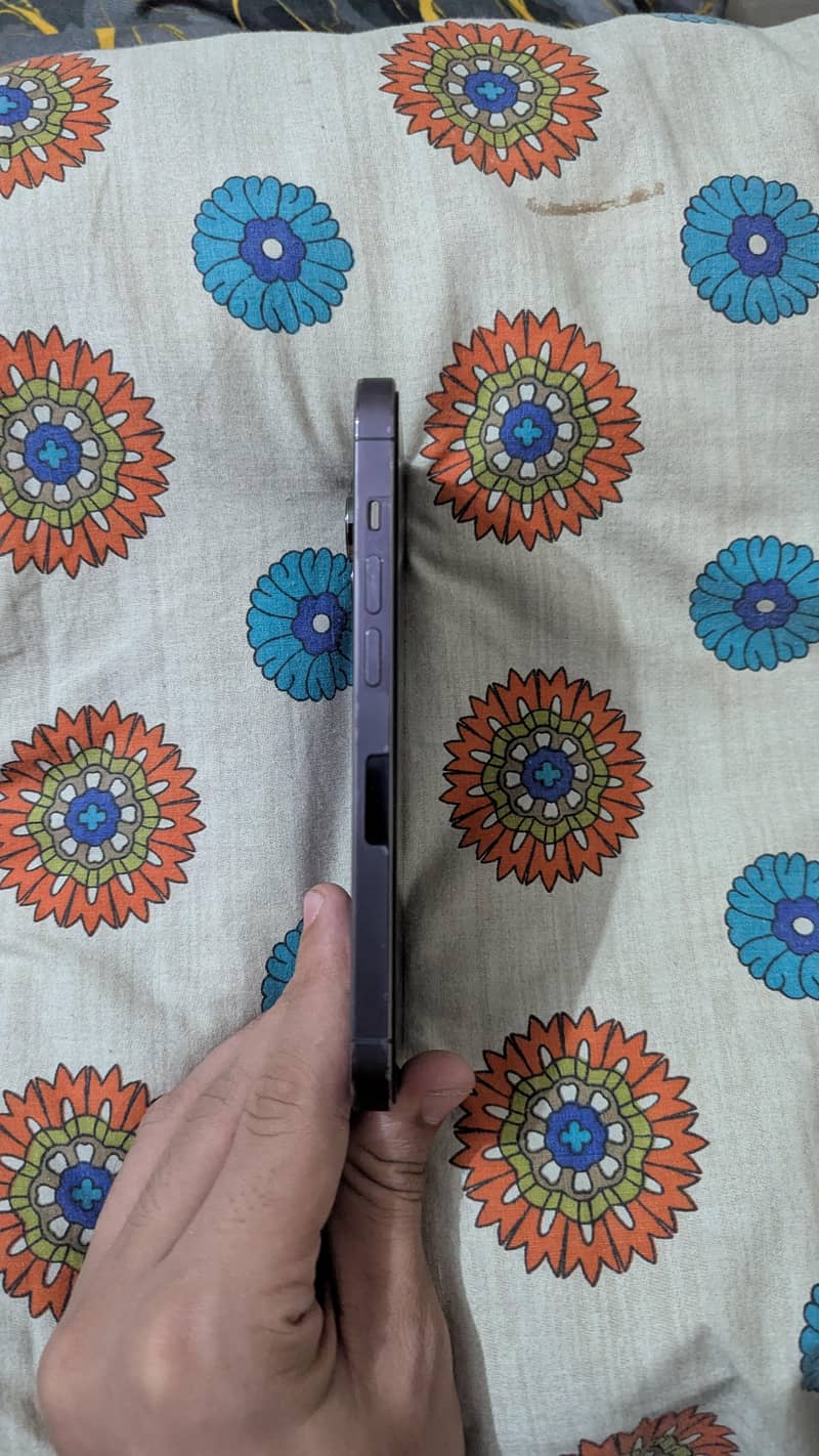 Apple iPhone 14 Pro 3