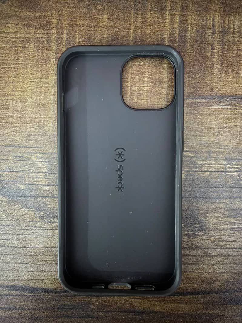 Apple iPhone 13 5