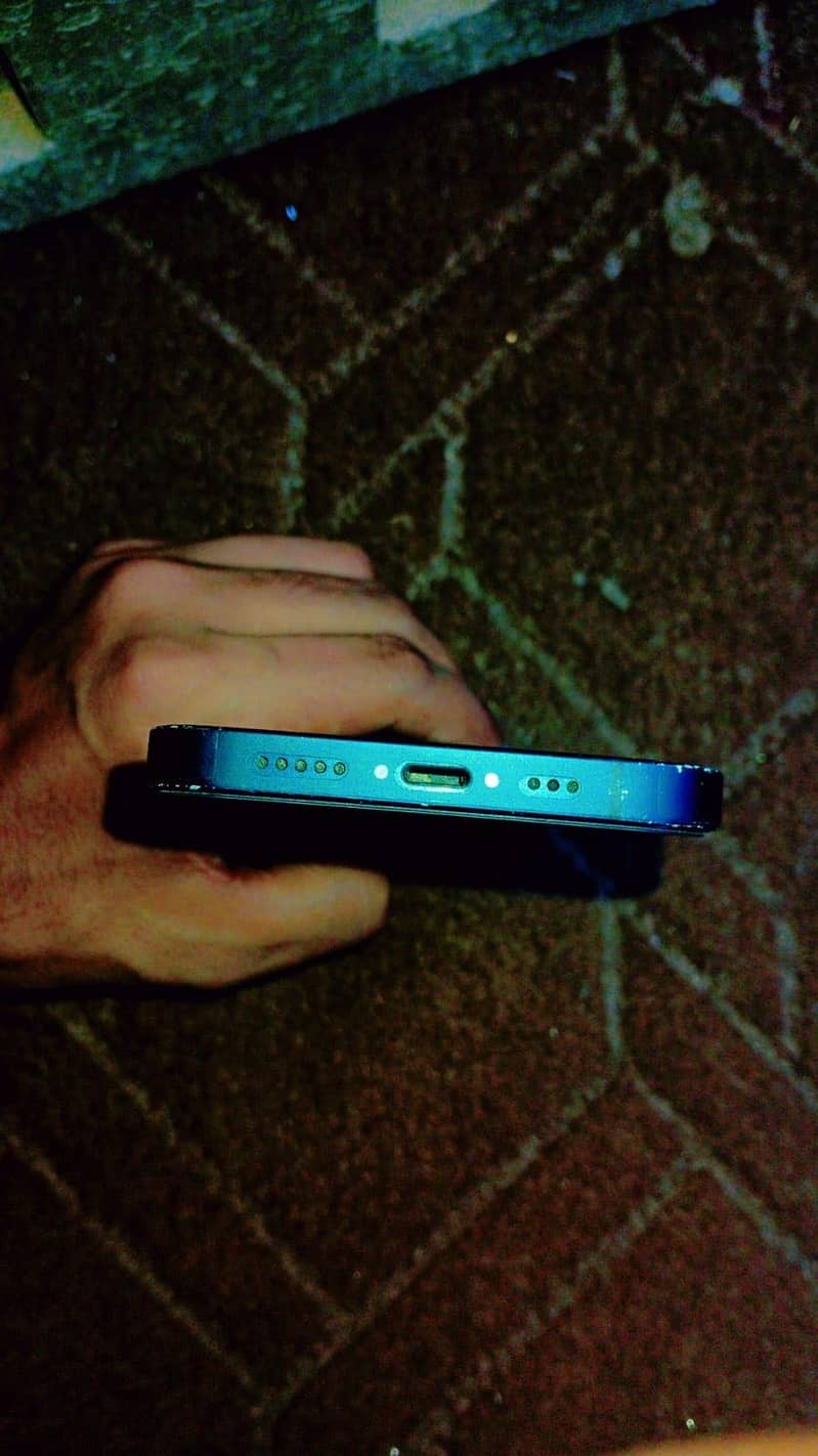 Apple iPhone 13 3