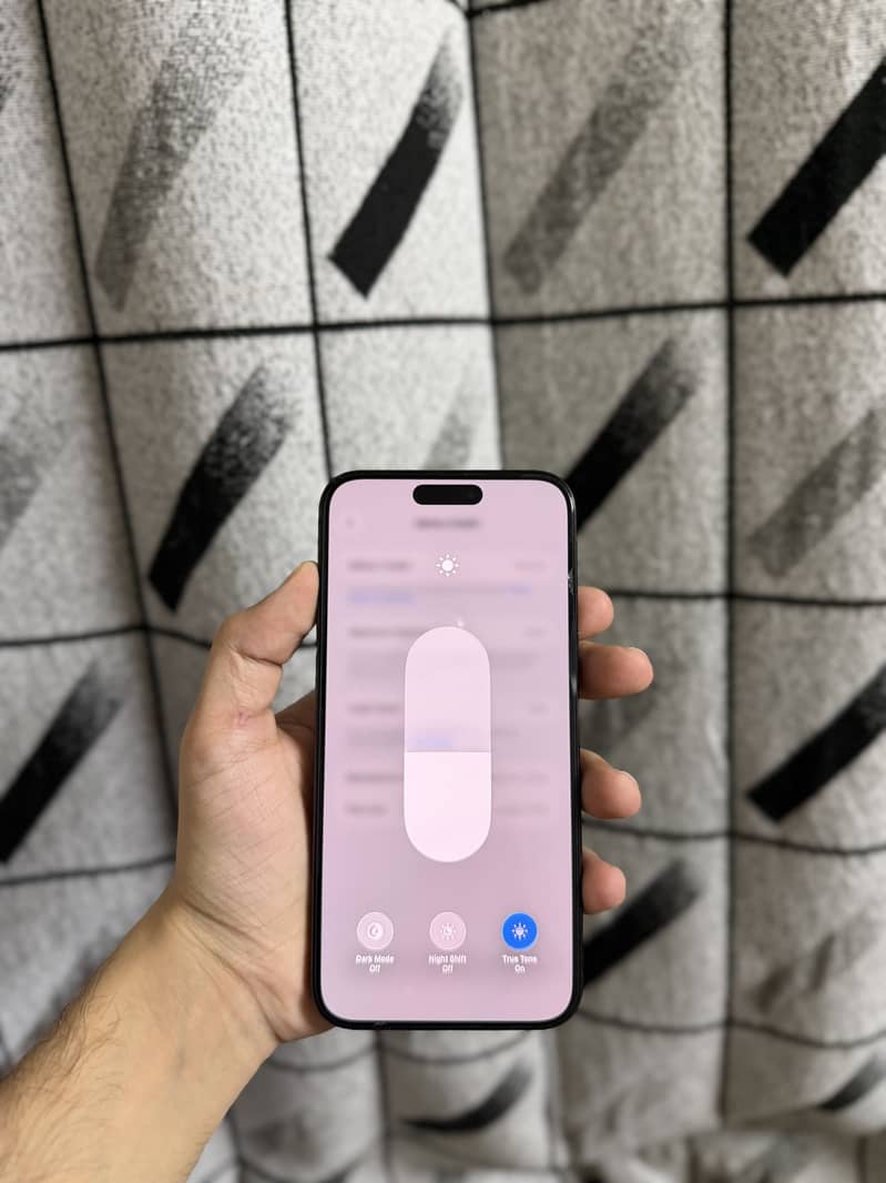 Apple iPhone 15 Pro Max 6
