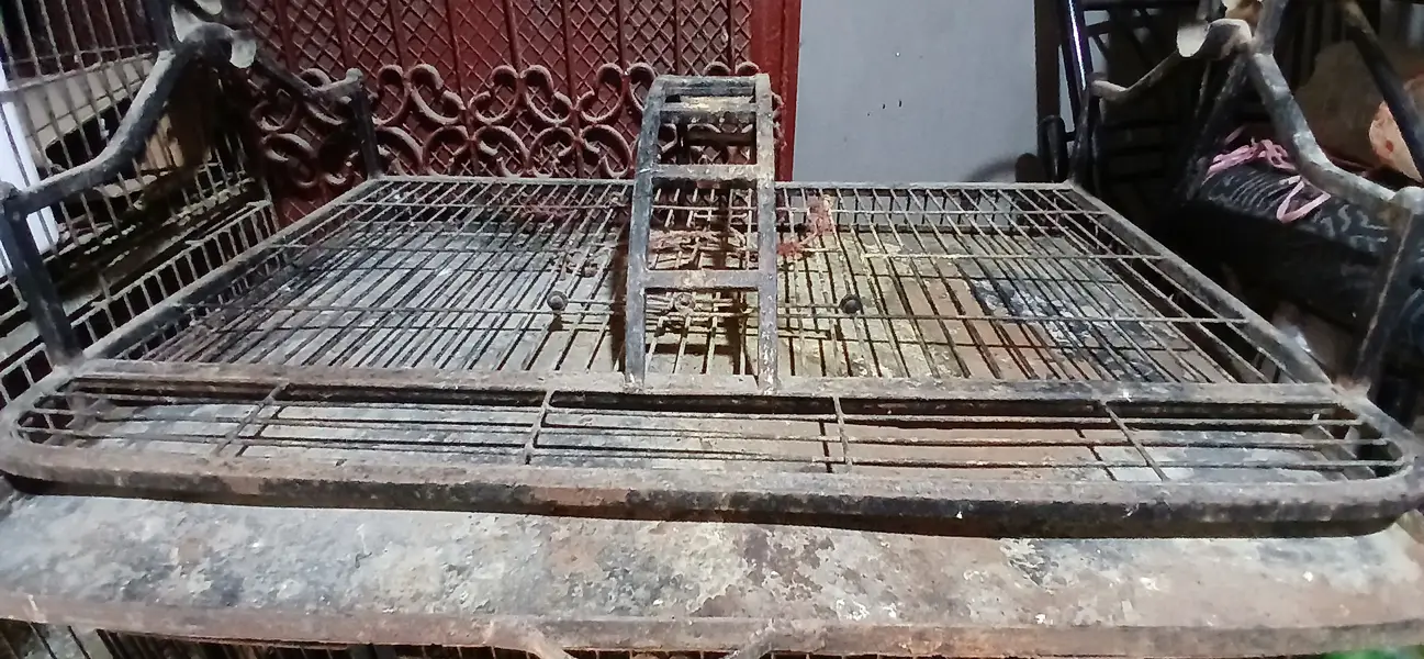 Used Metal cage for For Grey,Macaw or any mid-large birds — photo 6