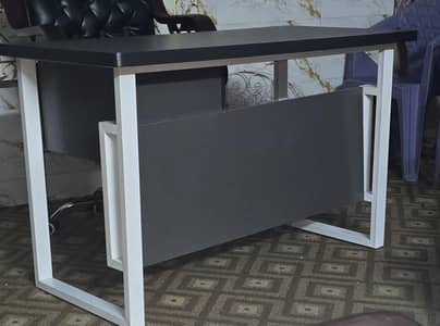 Office table