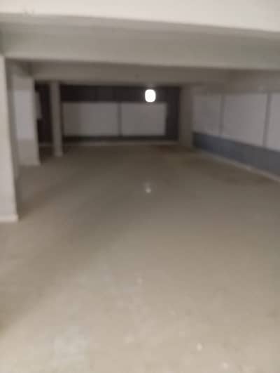 MAIN ROAD HUGE SHOP AVAILABLE FOR RENT IN BLOC 13-B, GULSHAN E IQBAL
