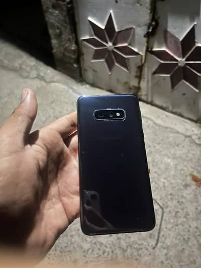 Samsung Mobile S10e