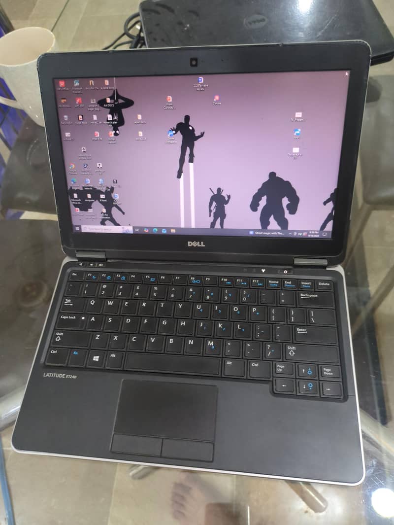 Dell latitude E7240 0