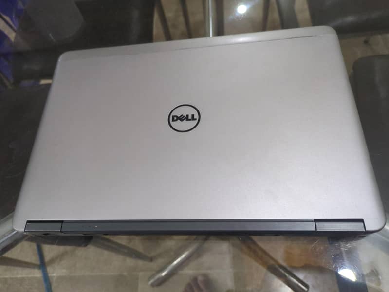 Dell latitude E7240 1