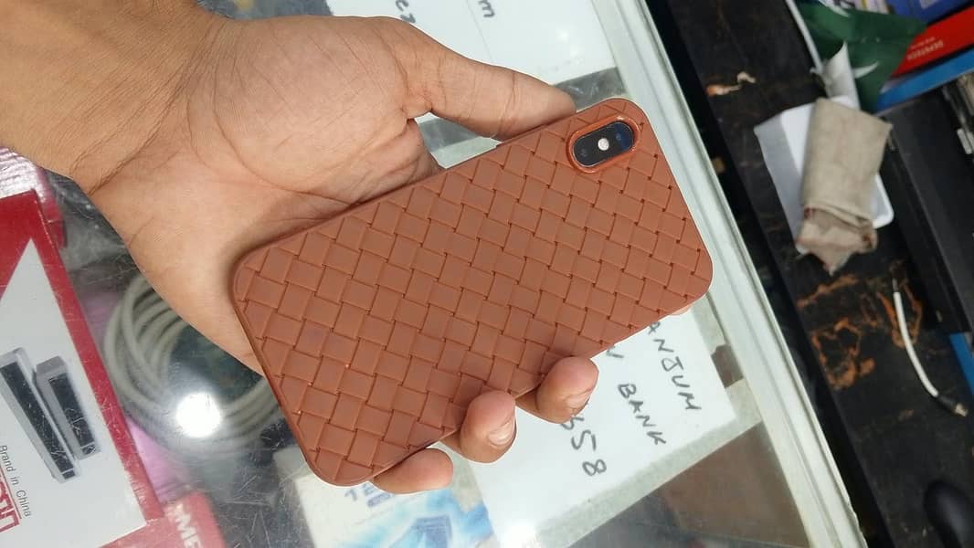 Apple iPhone XS 1
