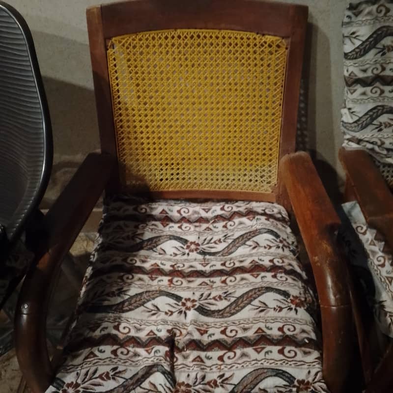 chairs 0