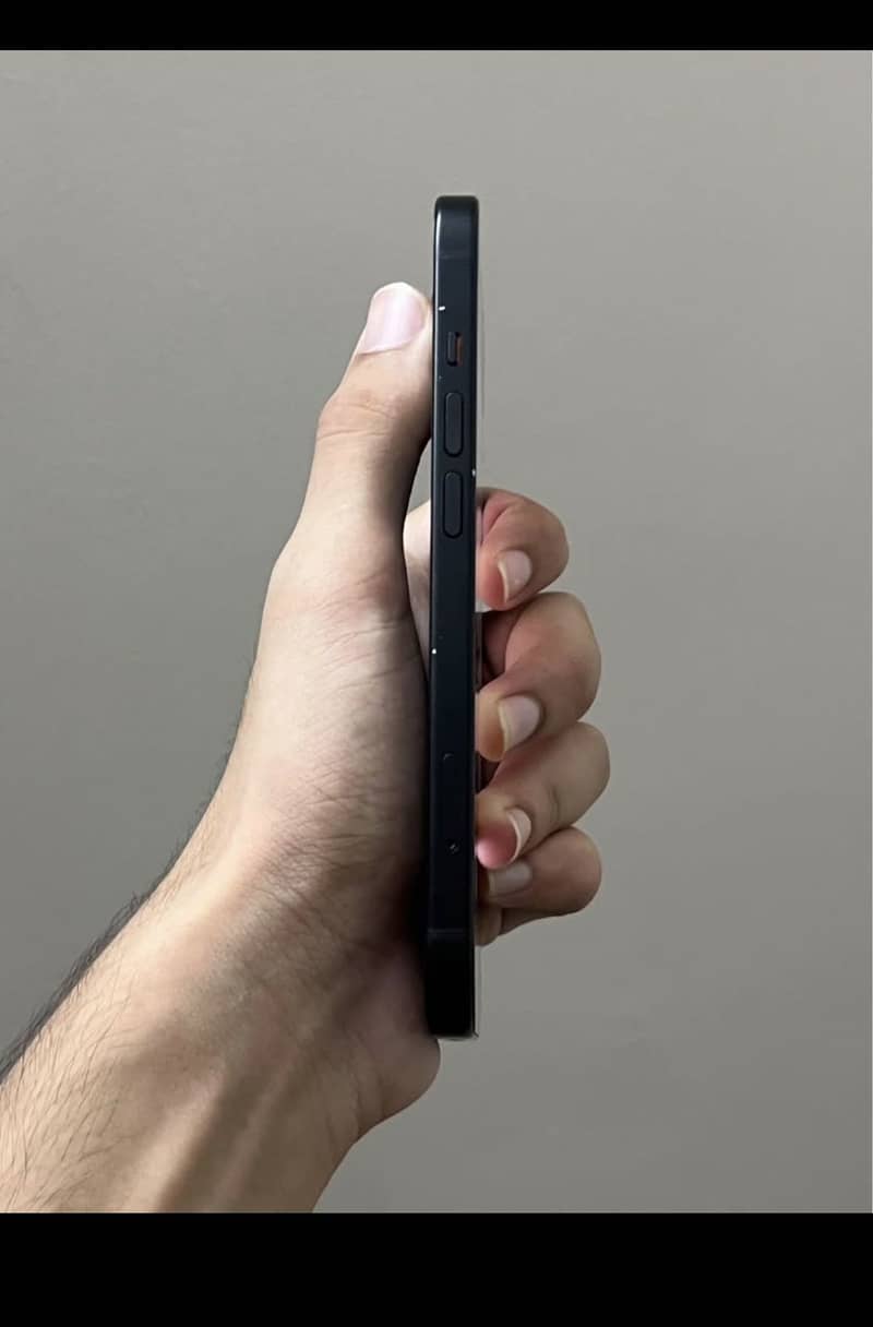 Apple iPhone 15 3