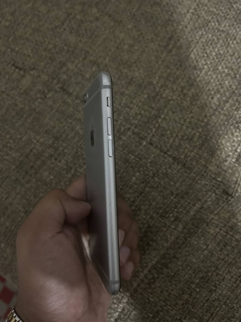 Apple iPhone 6 3