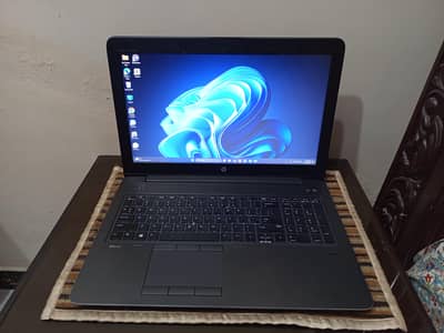 hp zbook 15 g5 core i7 7280hq 32 gb ram q1000 Nvidia GPU