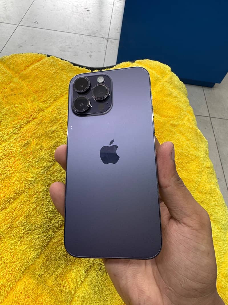 Apple iPhone 14 Pro Max 0