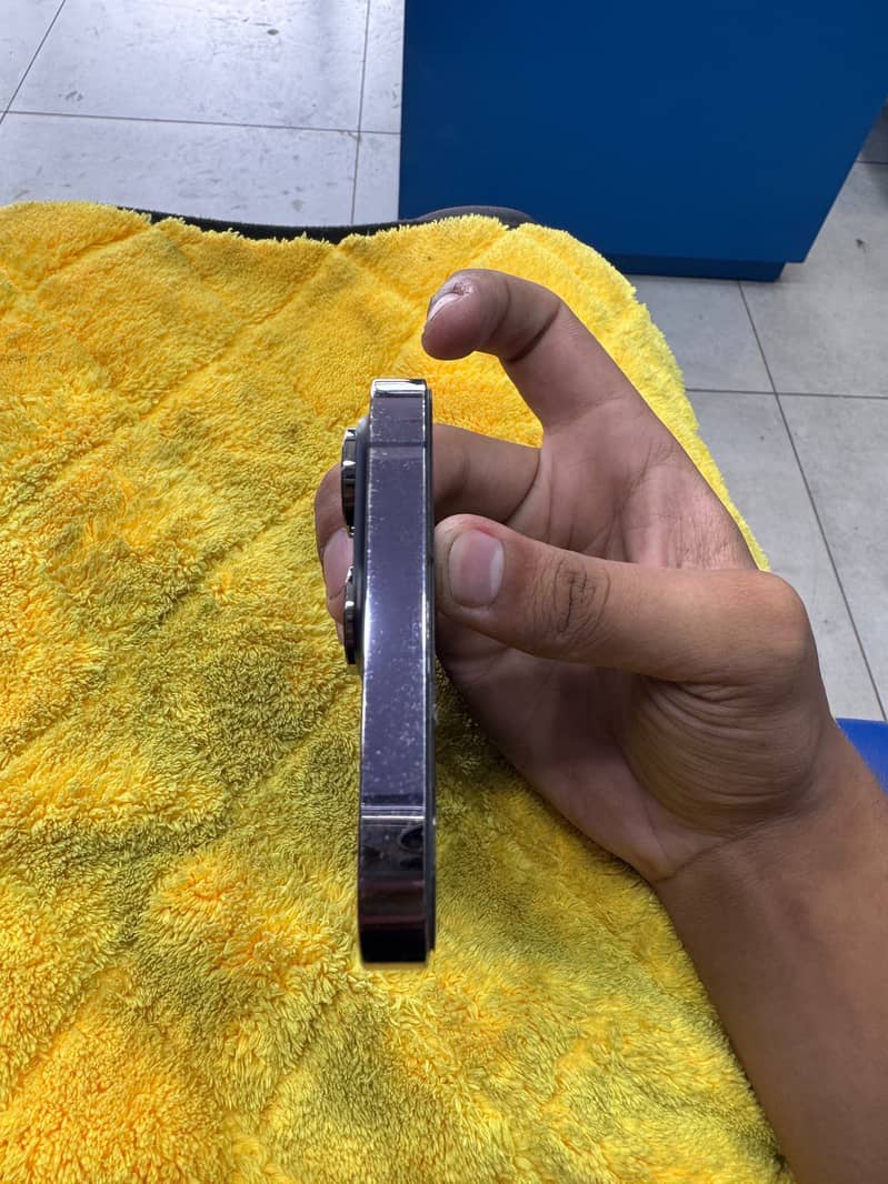 Apple iPhone 14 Pro Max 2
