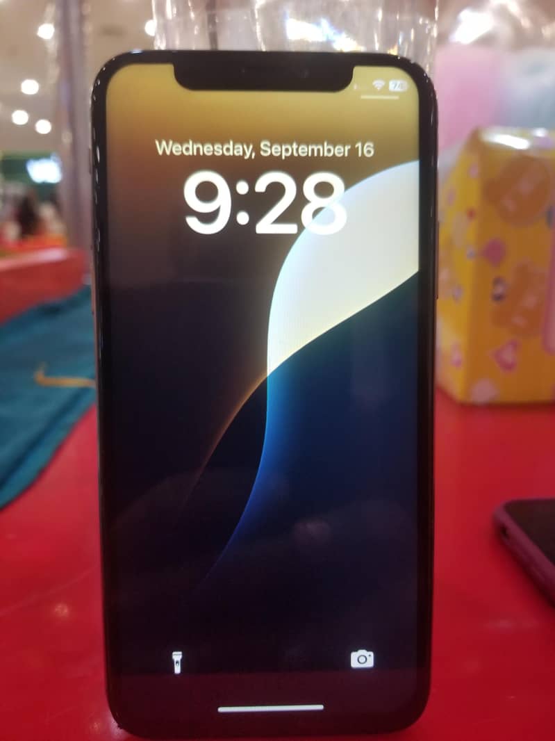 Apple iPhone XS 0