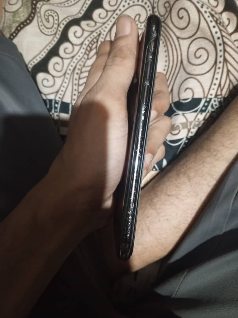 Apple iPhone X 5