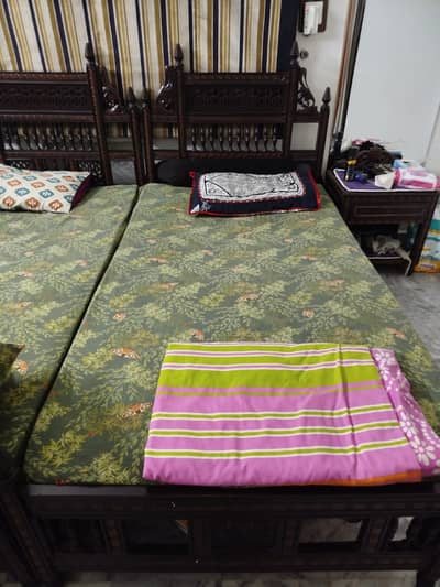 2 Single solid wood beds with mattress
