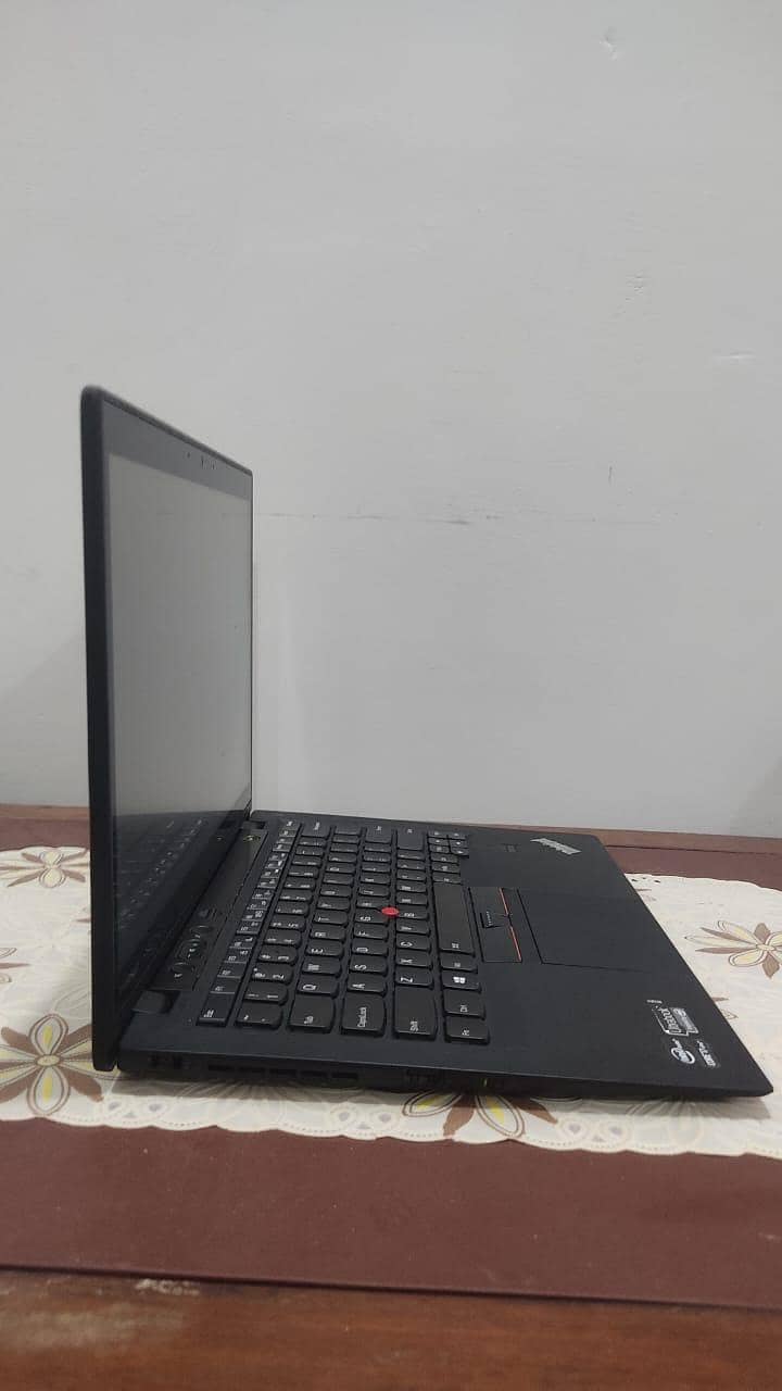 excellent condition thinkpad 1