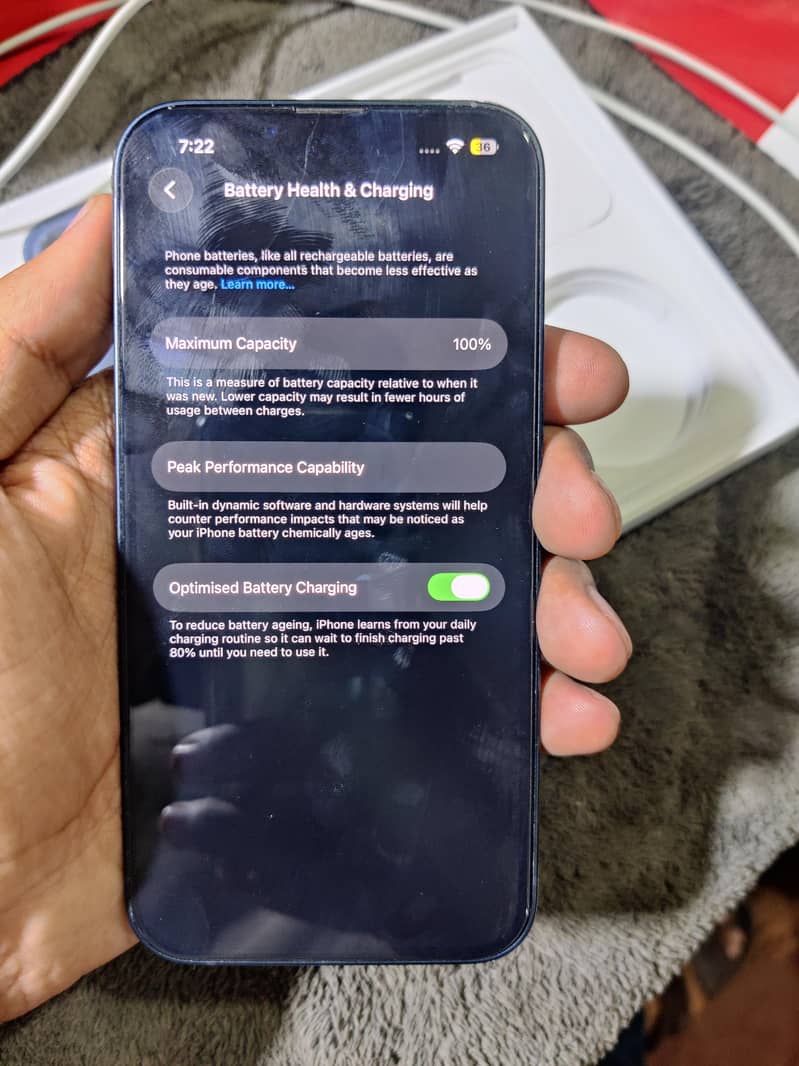 Apple iPhone 13 2