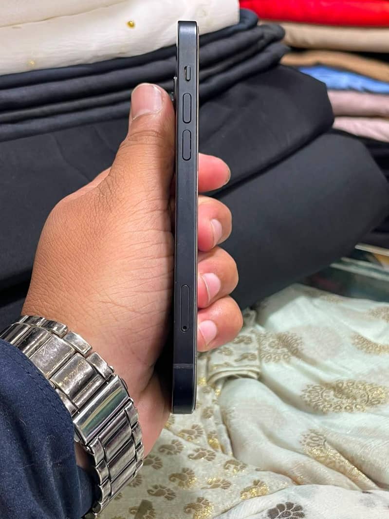Apple iPhone 12 5