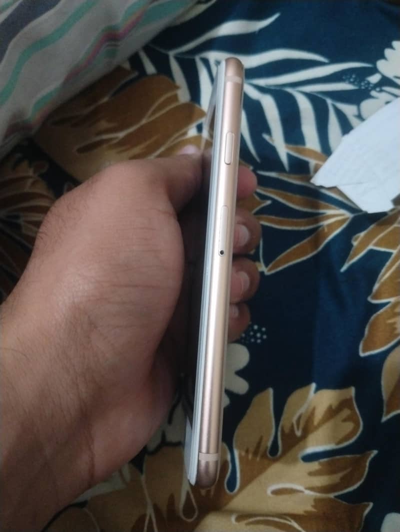 Apple iPhone 8 2