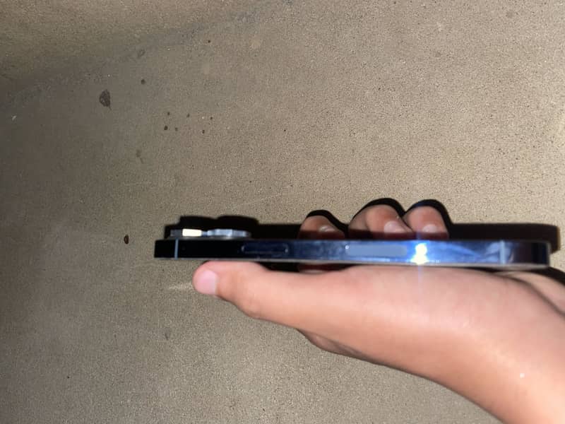 Apple iPhone 13 Pro 8