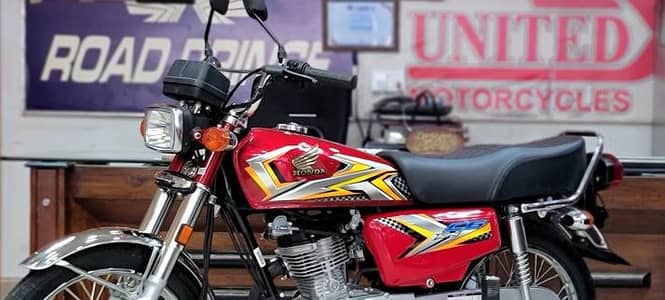 Honda 125  2025 . . . . Fuel Tank Complete Set