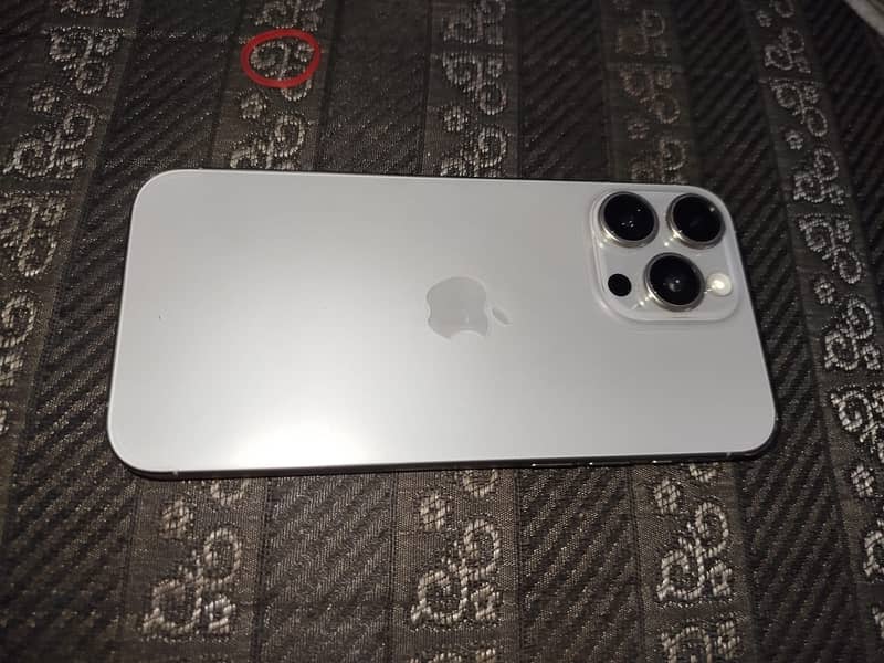 Apple iPhone 15 Pro Max 2