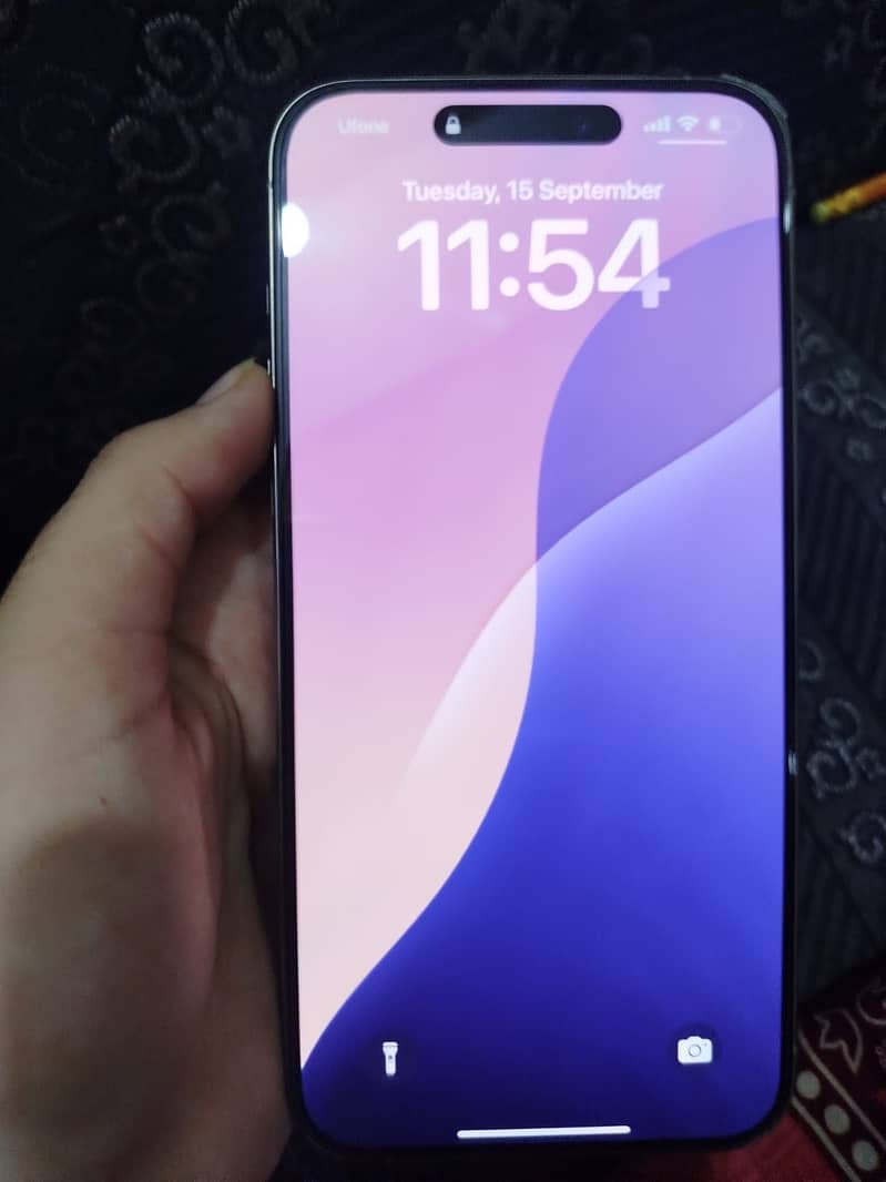 Apple iPhone 15 Pro Max 4