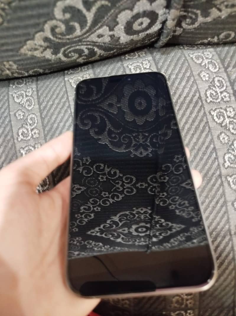Apple iPhone 15 Pro Max 5