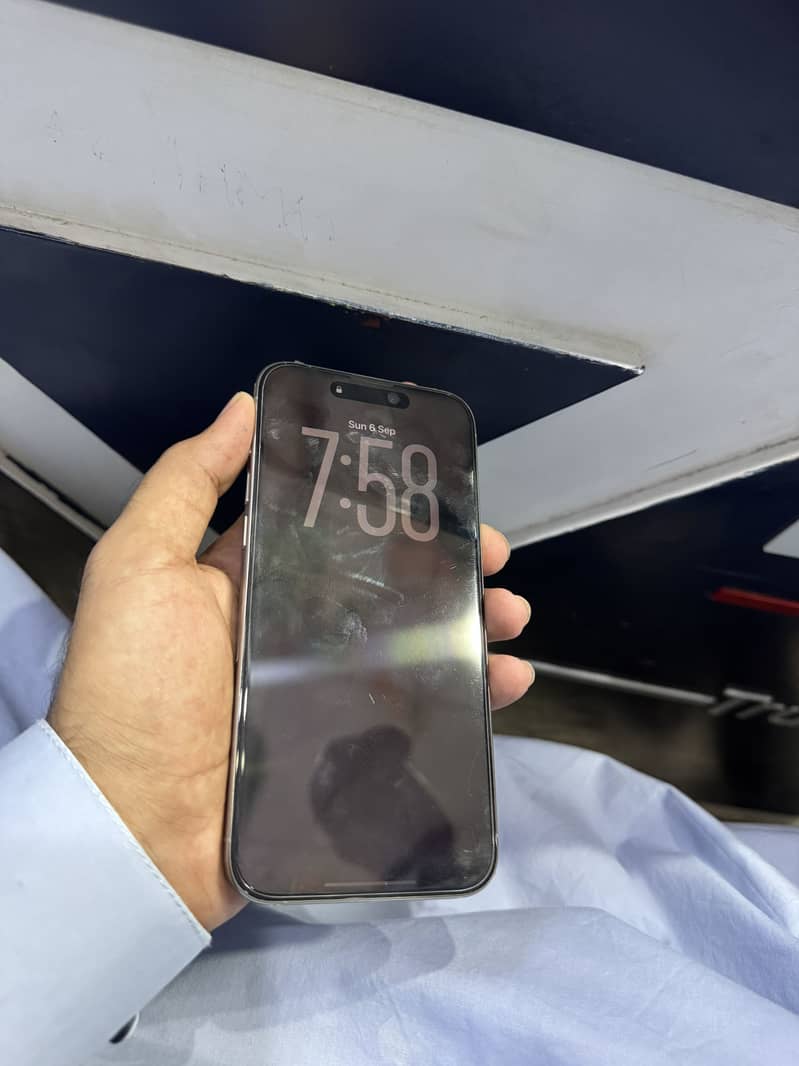 Apple iPhone 15 Pro Max 0