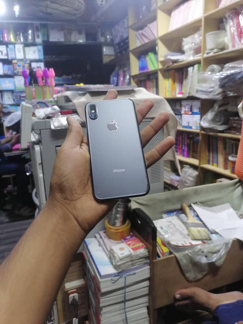 Apple iPhone X 1
