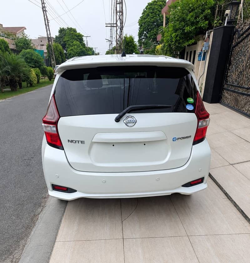 Nissan Note E Power 2016 1